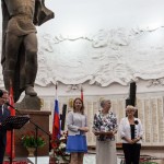 награждается Мария Дмитриевна Кабалевская - дочь композитора Д.Б. Кабалевского награждается Мария Дмитриевна Кабалевская - дочь композитора Д.Б. Кабалевского