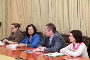 В Москве заседание вела ответственный секретарь Оргкомитета Форума Оксана Васильевна Коротеева