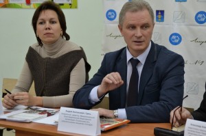 PR-куратор www.fotohroniki.ru Татьяна Становая и гендиректор МБОО "СоСеДИ" Андрей Гринь PR-куратор www.fotohroniki.ru Татьяна Становая и гендиректор МБОО "СоСеДИ" Андрей Гринь