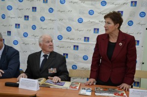 Директор лицея №1, заслуженный учитель России Инна Левшина рассказала об посещении школьниками Центрального архива Министерства обороны России, который расположен в Подольске.