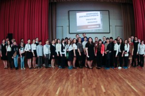 Общее фото участников журналистского десанта из 13 школ