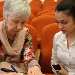 Дипломант конкурса проекта fotohroniki.ru Мария Кабалевская на пресс-конференции юных журналистов Дипломант конкурса проекта fotohroniki.ru Мария Кабалевская на пресс-конференции юных журналистов