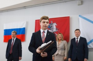 В возрастной группе до 12-15 лет проекта fotohroniki.ru первое место занял Алексей Герасимов – ученик 6 класса школы №1 города Южа Ивановской области.