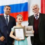 Исполняющий обязанности председателя Общероссийского общественного движения «Гражданское достоинство» Павел Вдовиченко (справа) и Елизавета Сусаева из Серпуховского района Московской области Исполняющий обязанности председателя Общероссийского общественного движения «Гражданское достоинство» Павел Вдовиченко (справа) и Елизавета Сусаева из Серпуховского района Московской области