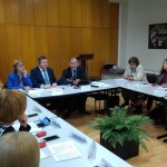 Французским опытом с российскими экспертами поделился Кристиан Мутье, международный эксперт Национальной кассы семейных пособий. Французским опытом с российскими экспертами поделился Кристиан Мутье, международный эксперт Национальной кассы семейных пособий.
