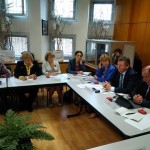 В Экспертном совете при Правительстве России обсуждают стандарты по присмотру и уходу за детьми. В Экспертном совете при Правительстве России обсуждают стандарты по присмотру и уходу за детьми.
