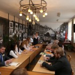Мастер-класс в школе №449 Пушкинского района Санкт-Петербурга для участников круглого стола "Память говорит: прошлое, настоящее, будущее" Мастер-класс в школе №449 Пушкинского района Санкт-Петербурга для участников круглого стола "Память говорит: прошлое, настоящее, будущее"