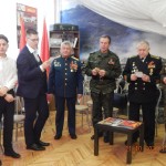 В военно-историческом музее школы №449 Пушкинского района Санкт-Петербурга прошла встреча старшеклассников с военными В военно-историческом музее школы №449 Пушкинского района Санкт-Петербурга прошла встреча старшеклассников с военными
