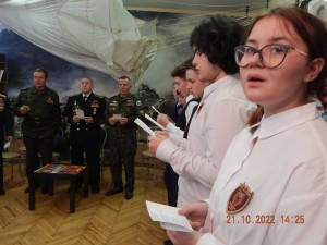 В военно-историческом музее школы №449 Пушкинского района Санкт-Петербурга прошла встреча старшеклассников с военными