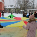 Волонтеры-радимичи организовали проводы зимы с играми и хороводами в клинцовской школе №2