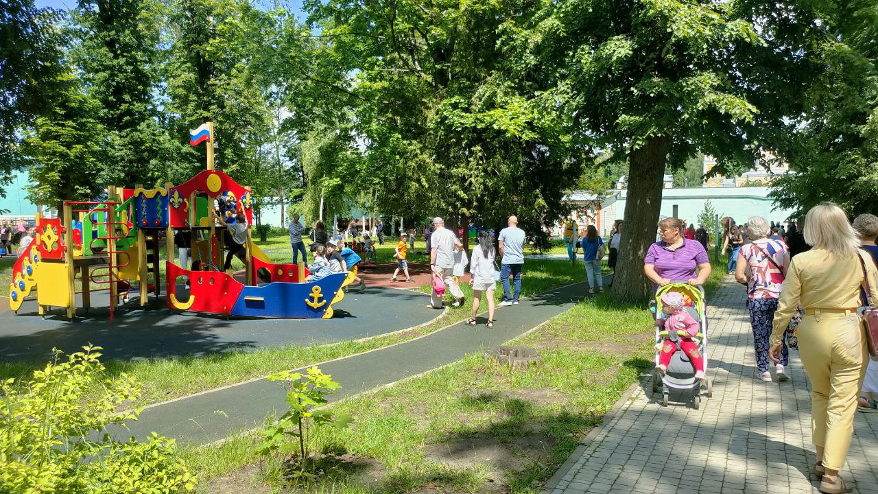 Работы инклюзивной сувенирной мастерской «Радимичи» представили на благотворительной ярмарке